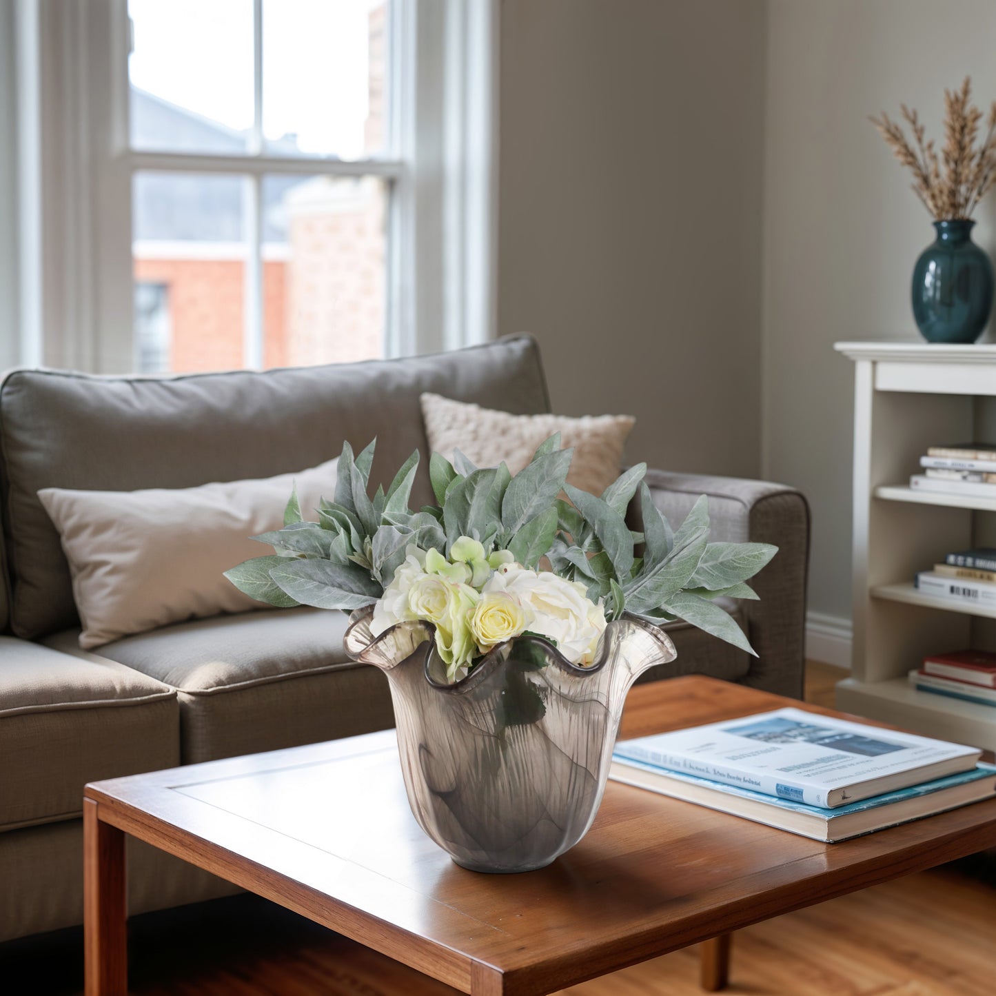 14" Varese Short Italian Art Glass Vase