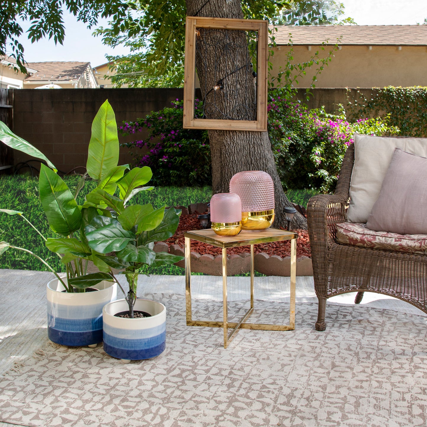 GLASS 11", TEXTURED DOTS, PINK/GOLD