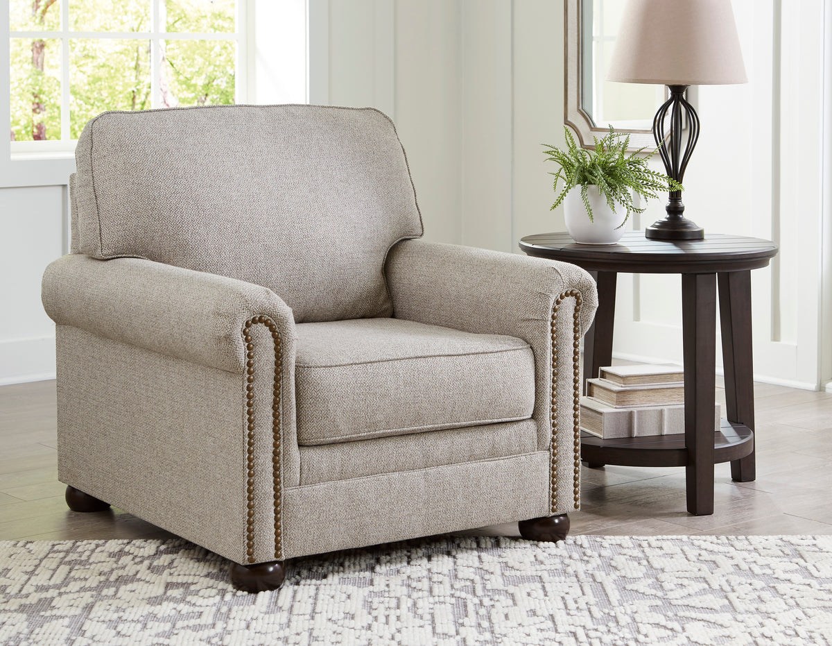 Gaelon Sofa Set