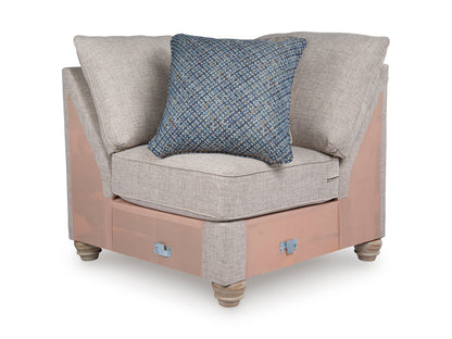 WEDGE | Ashley Homestore 3977077