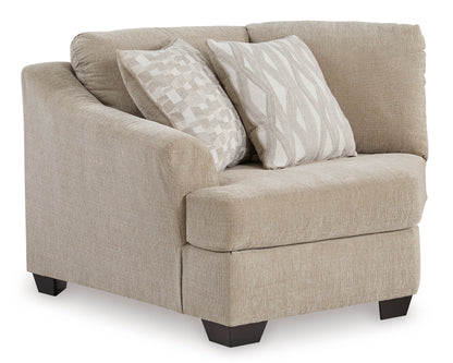 Brogan Bay Right-Arm Facing Cuddler