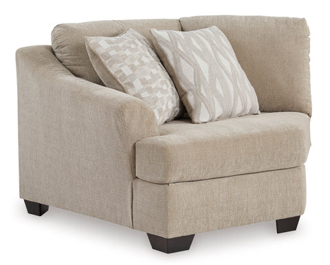 Brogan Bay Right-Arm Facing Cuddler