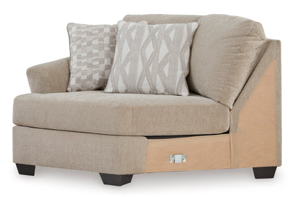 Brogan Bay Right-Arm Facing Cuddler