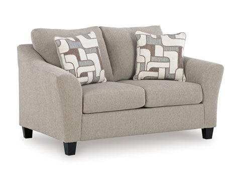 Willarae Loveseat | Ashley Homestore