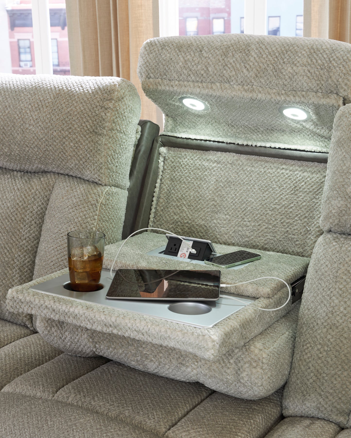 Stately Check PWR Set /ADJ Headrest