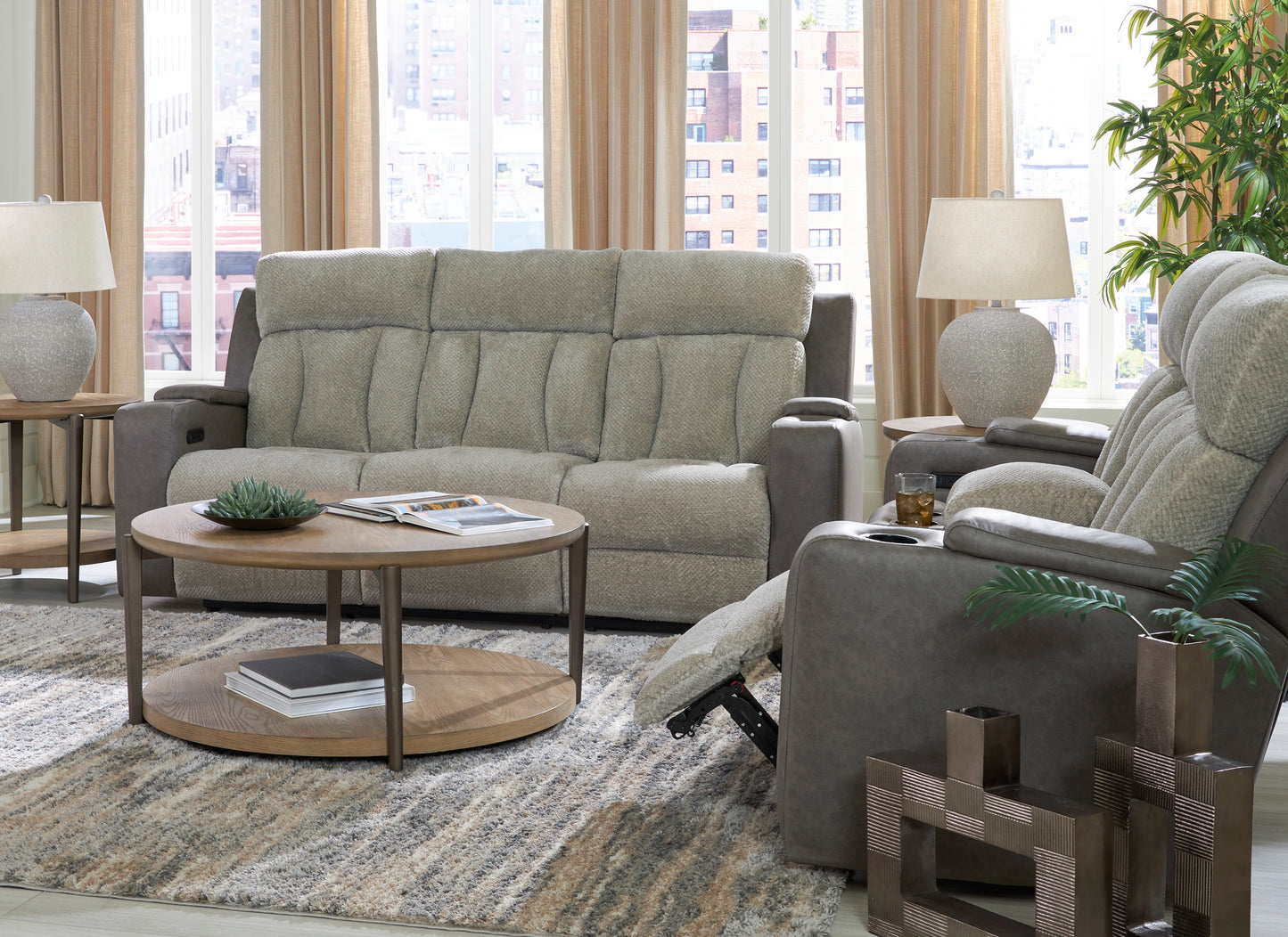 Stately Check PWR Set /ADJ Headrest