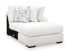 Wynncroft Manor 2-Piece Sectional Sofa Chaise