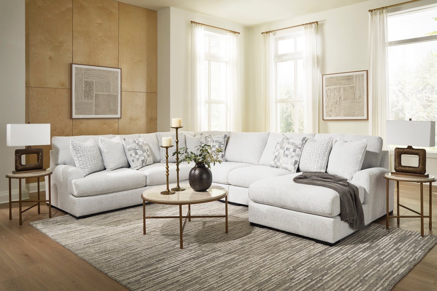 Wynncroft Manor 7-Piece Sectional
