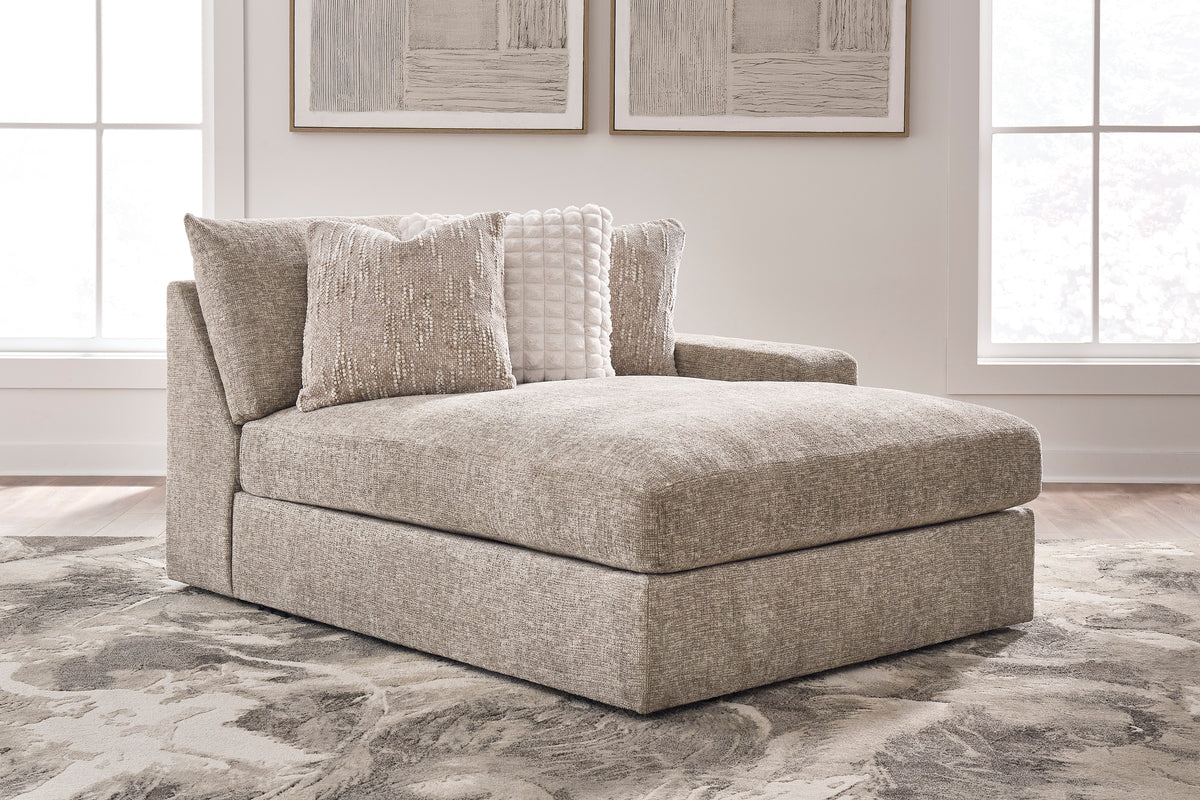 Reston Cove RAF Corner Chaise