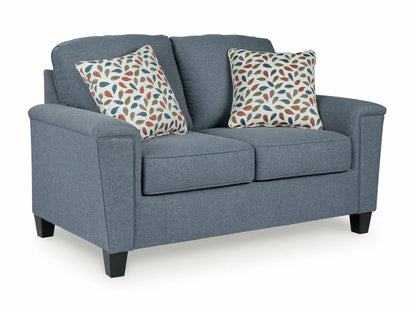 Grymaster Sofa Set