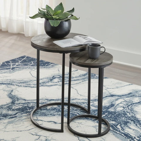 طاولة برياسبورو المميزة (مجموعة من قطعتين)