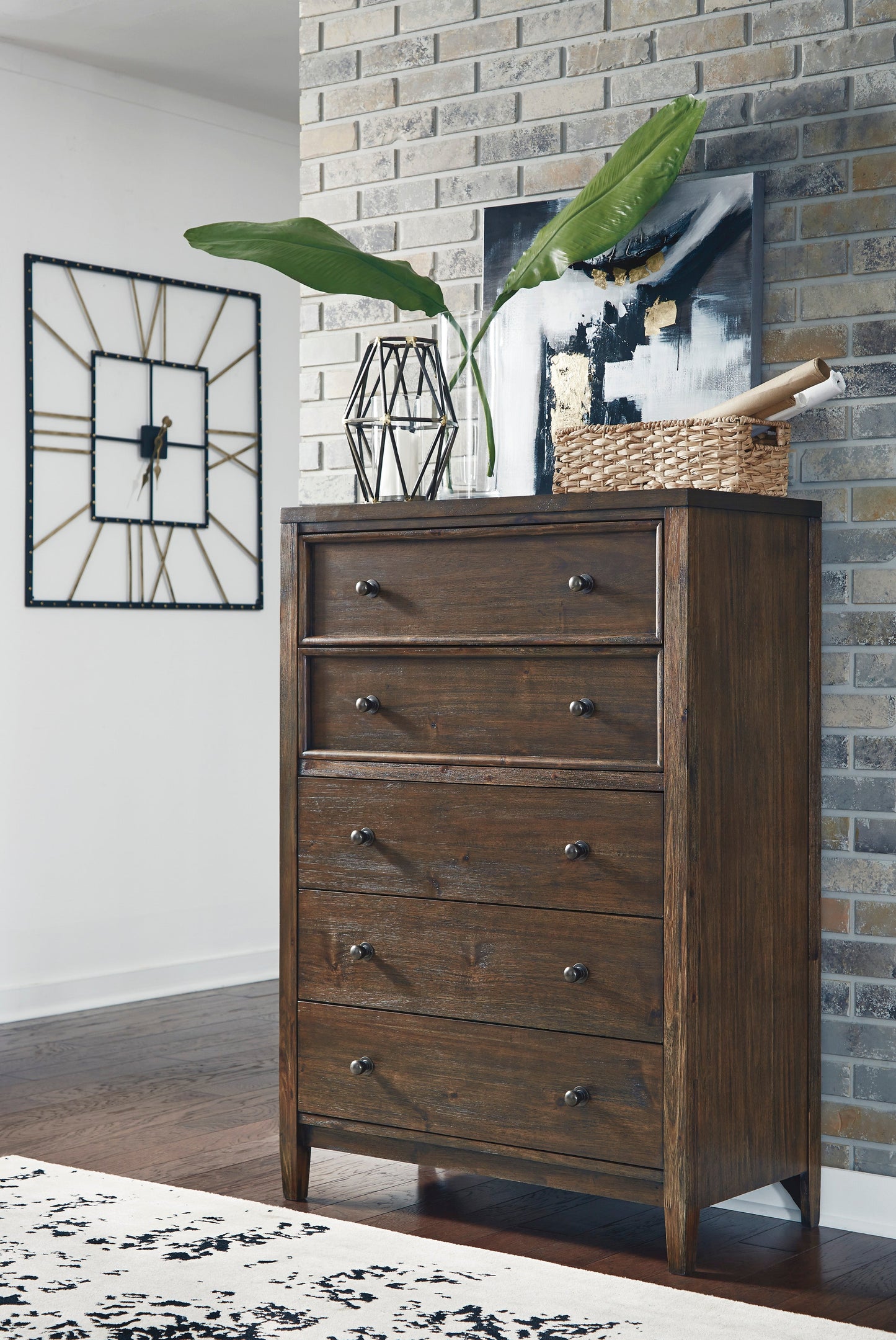 Kisper Chest of Drawers