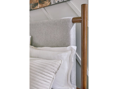 Lyncott Queen Bed