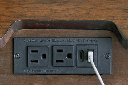 Lyncott King Upholstered Set Package