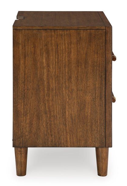 Lyncott King Upholstered Set Package