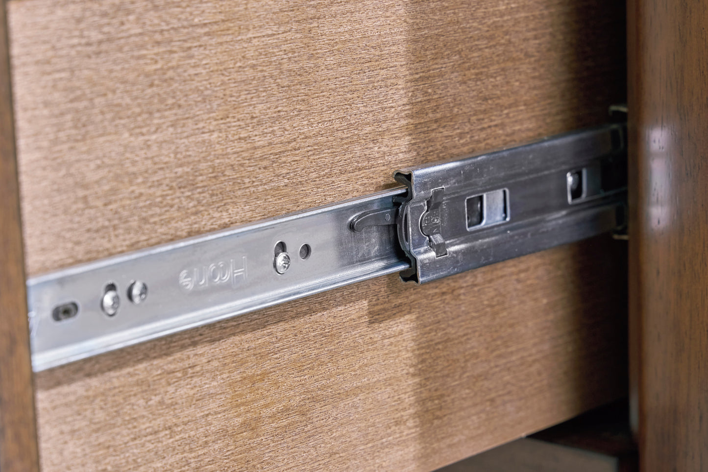 Lyncott King Upholstered Set Package