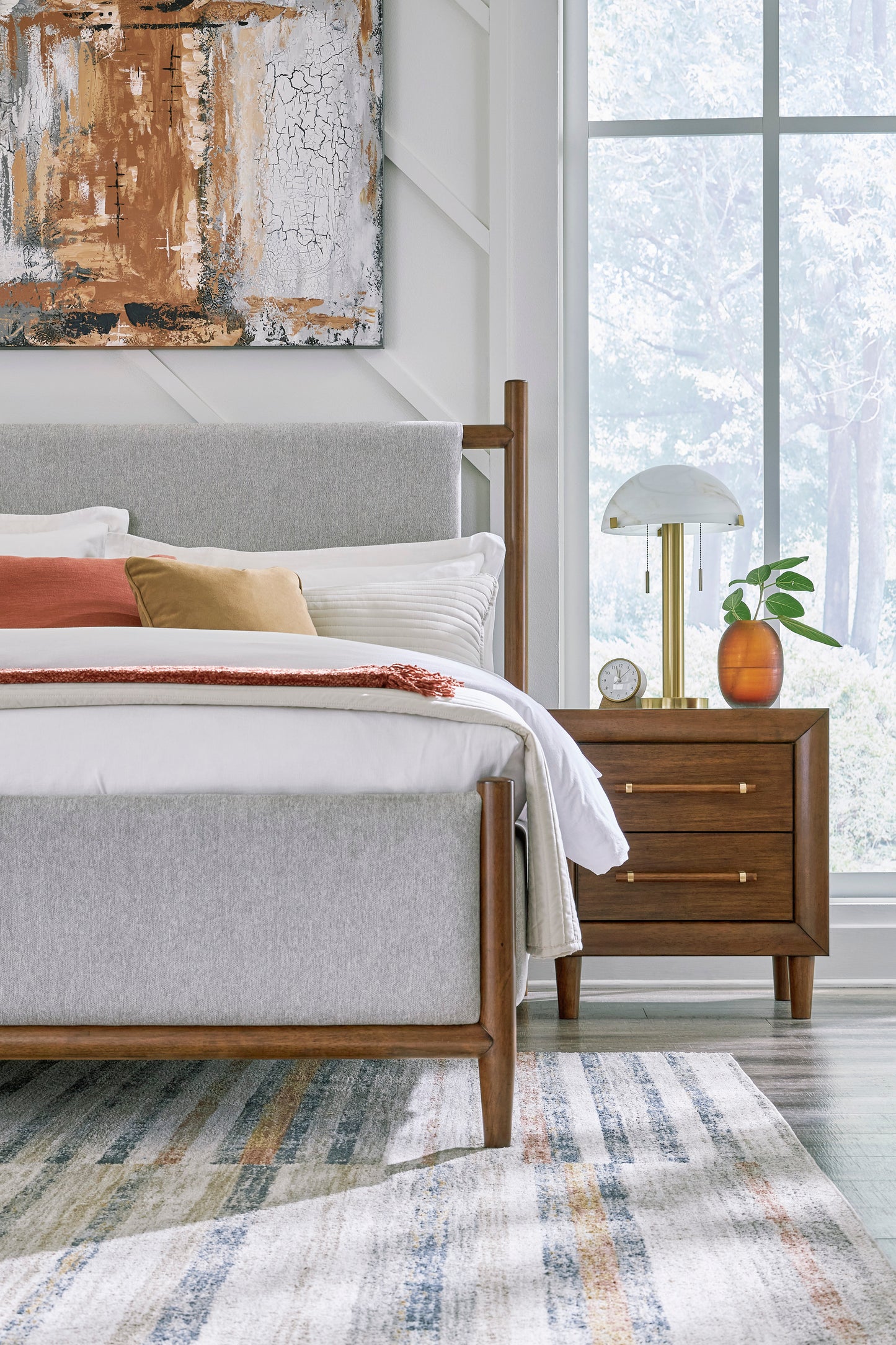 Lyncott King Upholstered Set Package