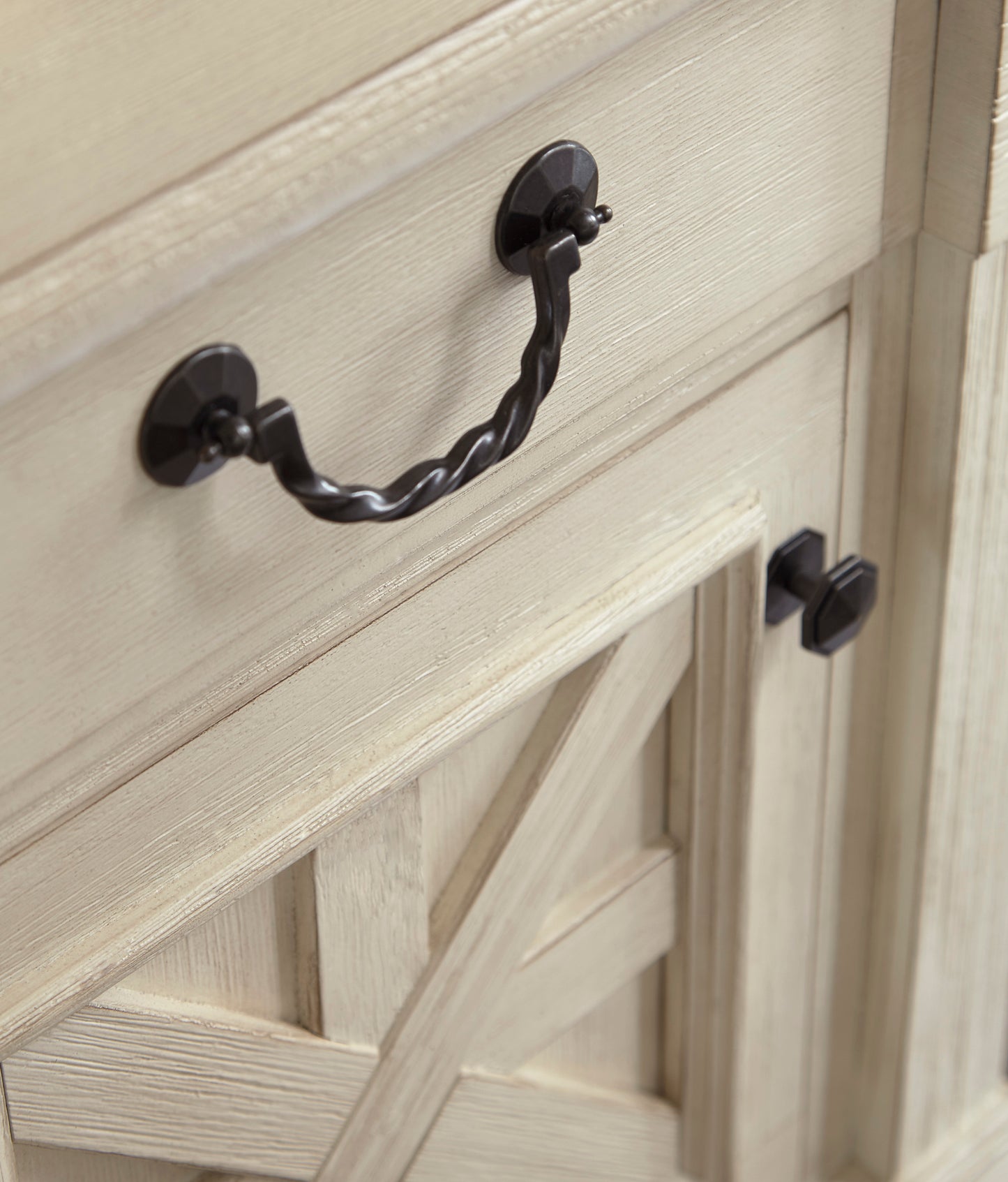  Bolanburg King Bedroom Set Package