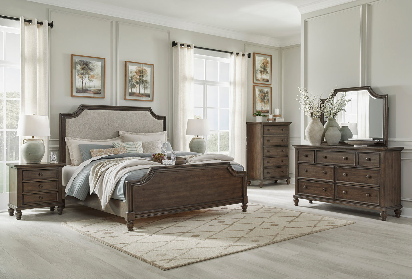 Veramond King Bedroom Set with Chest