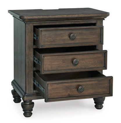 Veramond King Bedroom Set with Chest