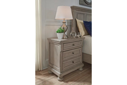 Lettner King Sleigh Bedroom with 2 Storage Drawers