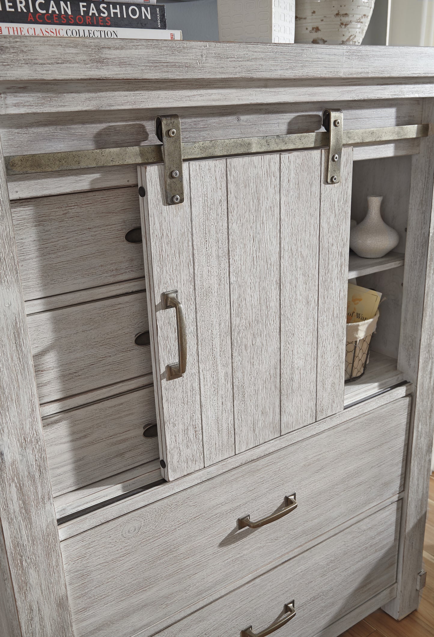 Brashland Chest of Drawers
