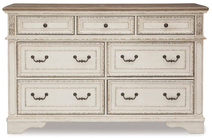 Realyn  King  bedroom Sleigh Package