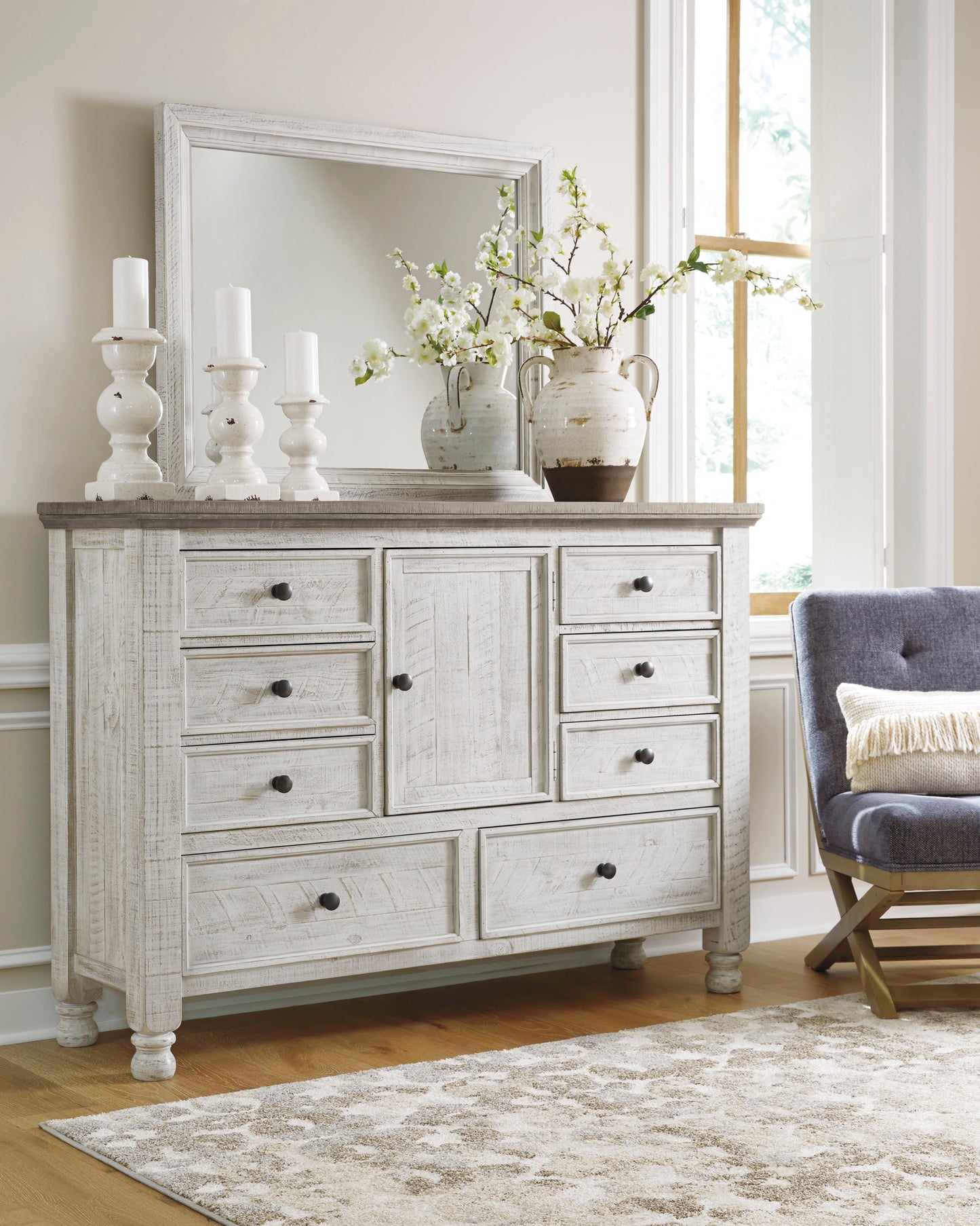 Havalance King bedroom Set