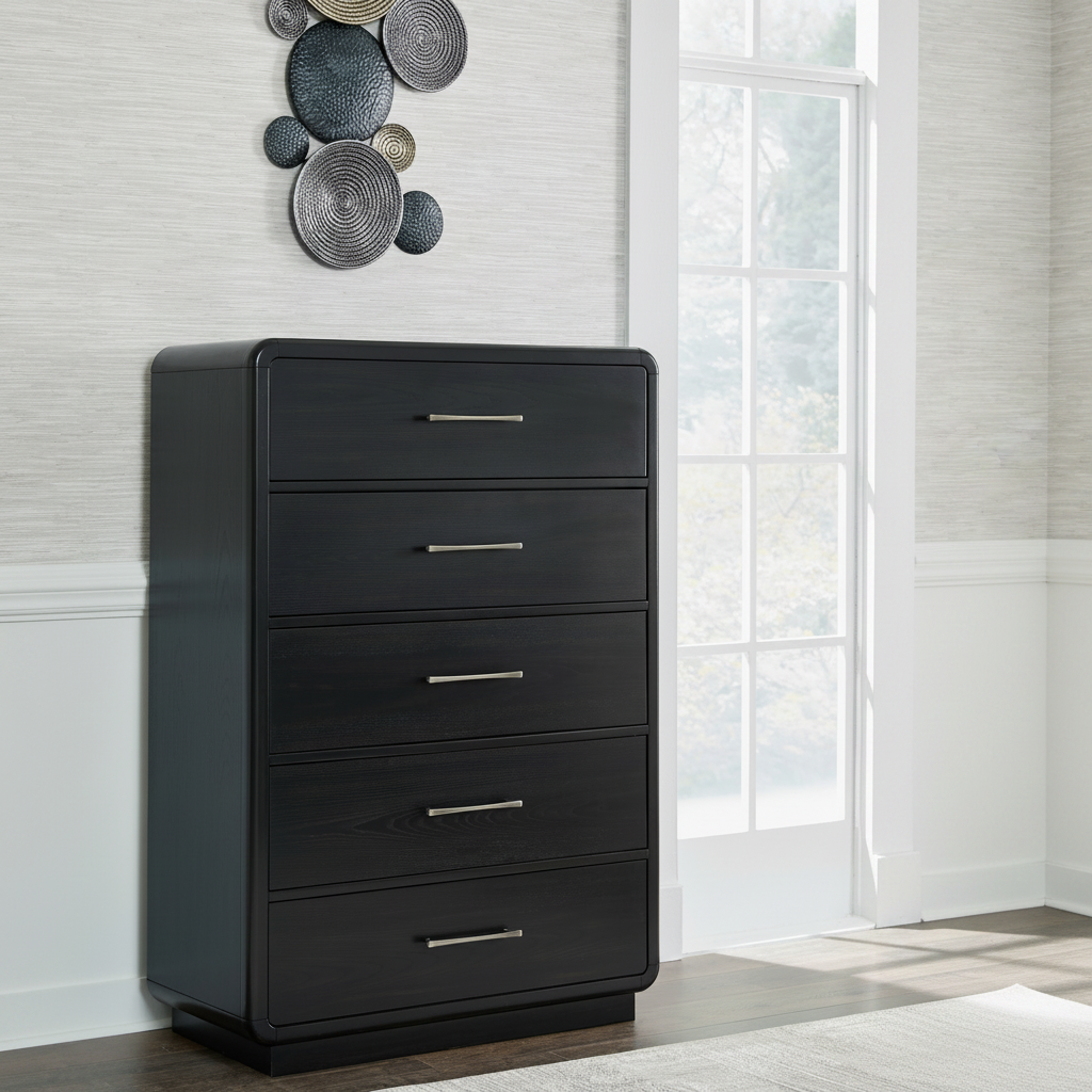 Rowanbeck Chest of Drawers