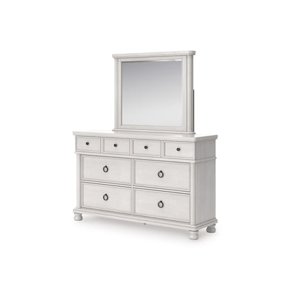 Chadworth King Poster Bed Set