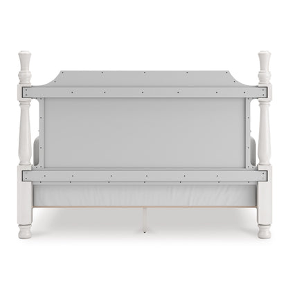Chadworth King Poster Bed Set