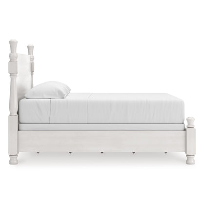 Chadworth King Poster Bed Set