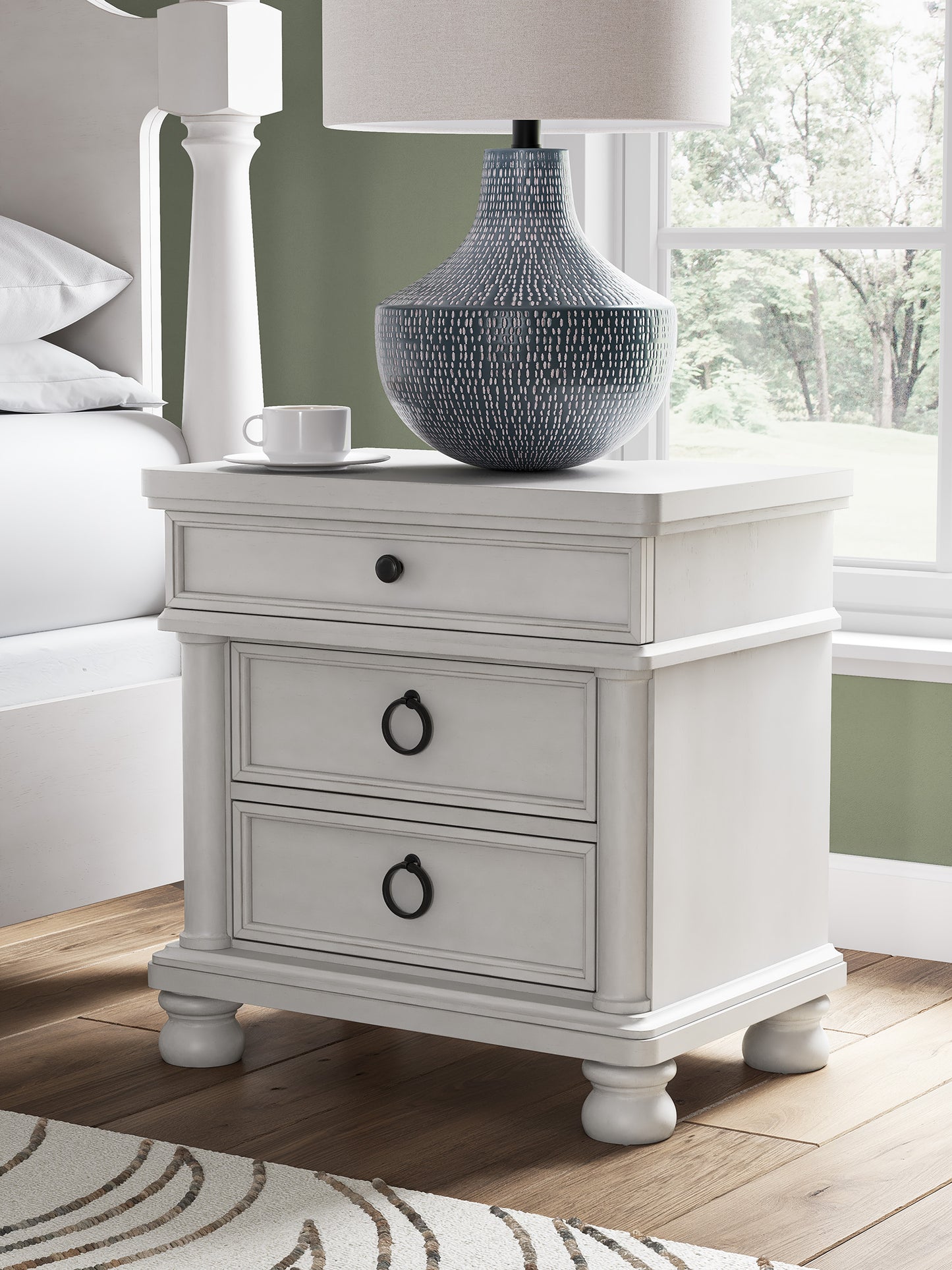 Chadworth King Poster Bed Set