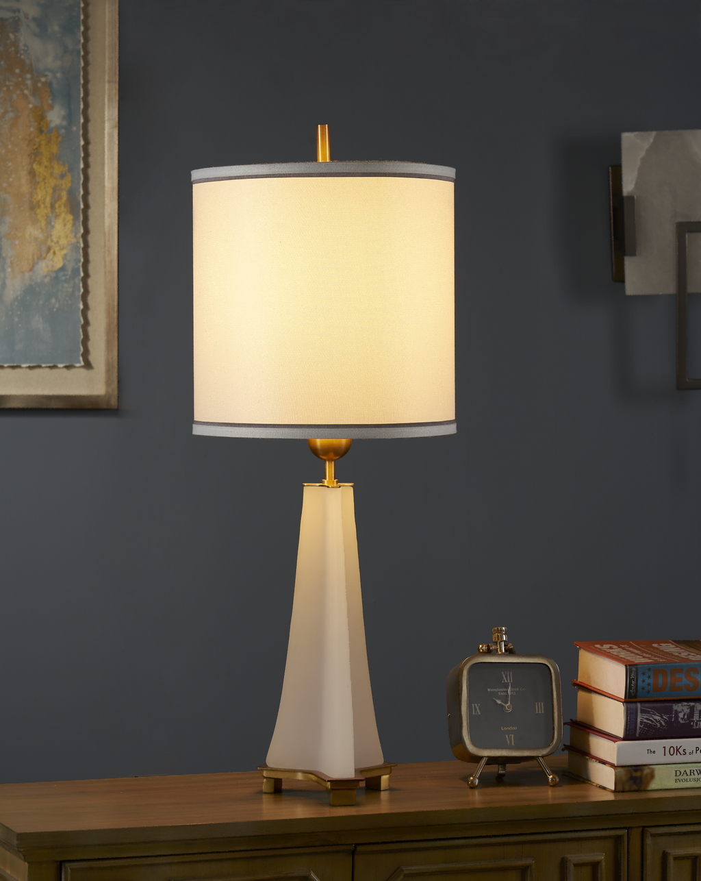 CVAVP948  Parisian Table Lamp( Crestview  )