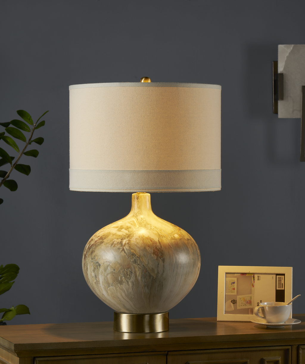 CVAZP036  Nico Table Lamp( Crestview  )