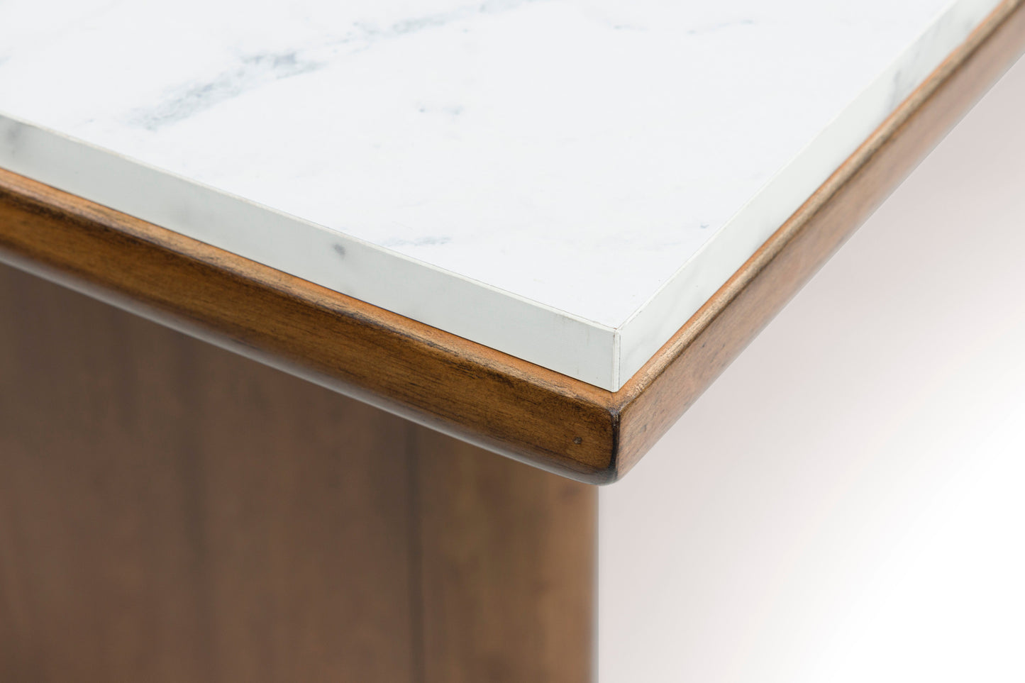 Briztoni Dining Table Set