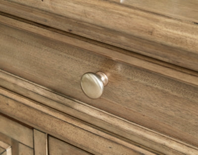 خادم غرفة الطعام مايلركين