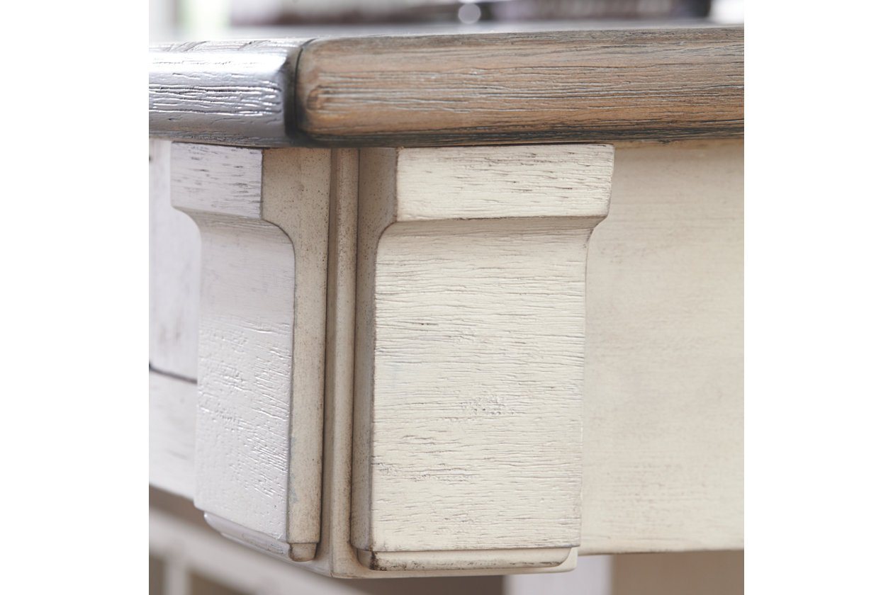 Dining Set  D647-32-SET