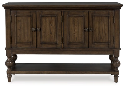 خادم غرفة الطعام فيراموند