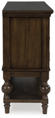 خادم غرفة الطعام فيراموند