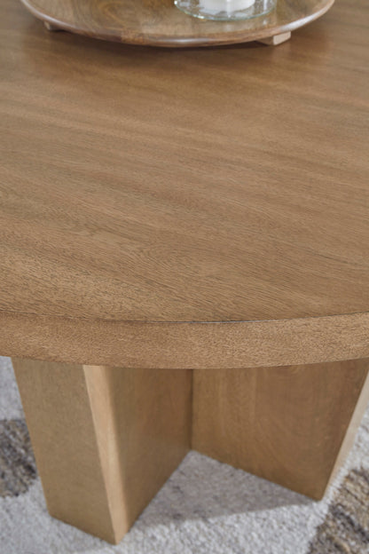 D794-50Set2 Kristiland Dining Room