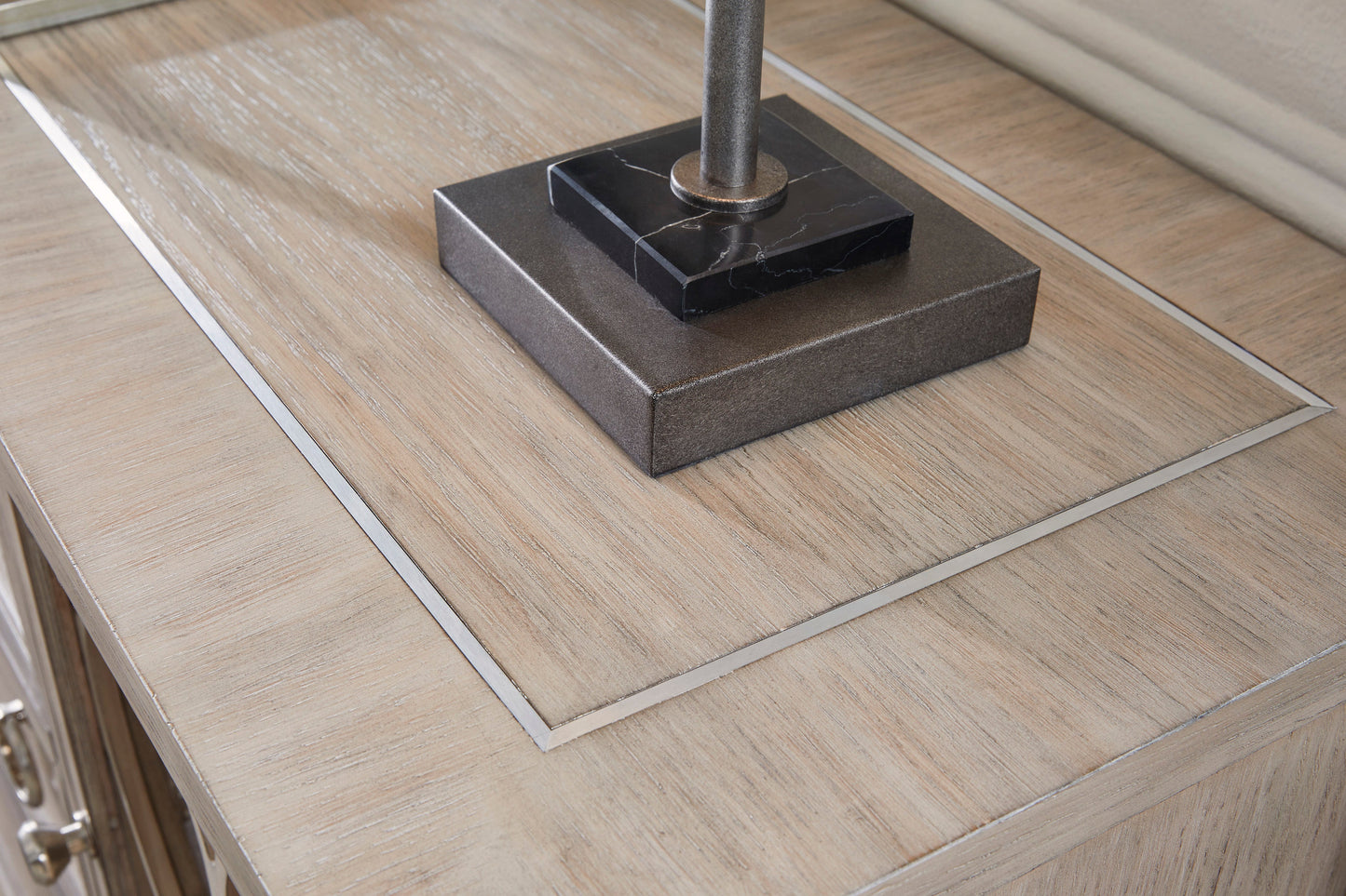 Jorlaina Dining Set 8 Chair