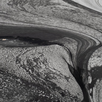 EV19701  20" ABIGAIL LARGE BLUE SWIRL GLASS VASE( Sagebrook Home  )