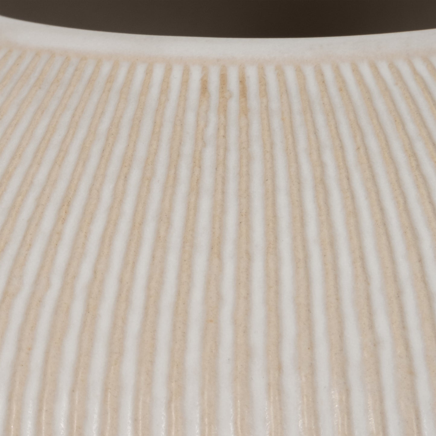 EV19811  9" BELLO 3D PRINTED VASE, IVORY/BEIGE( Sagebrook Home  )