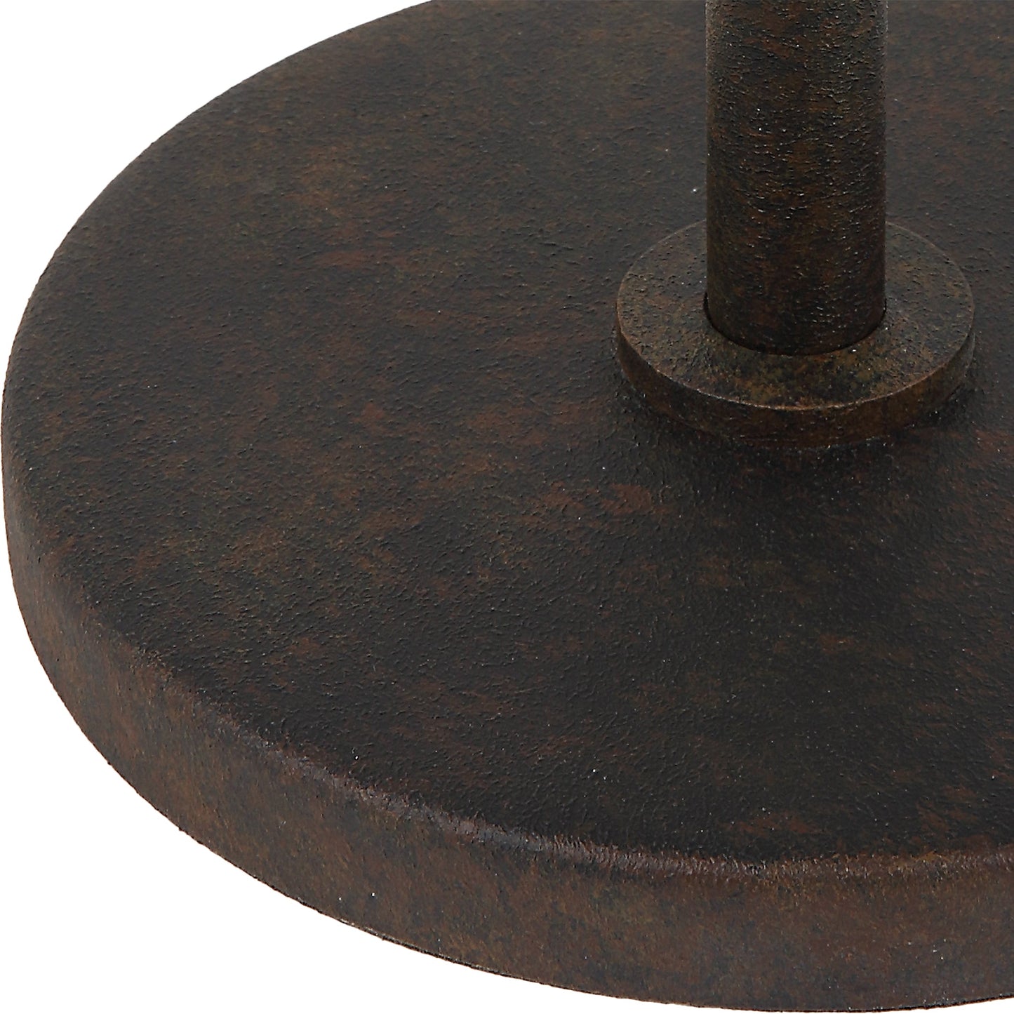 طاولة جانبية صناعية من شركة Uttermost Forge