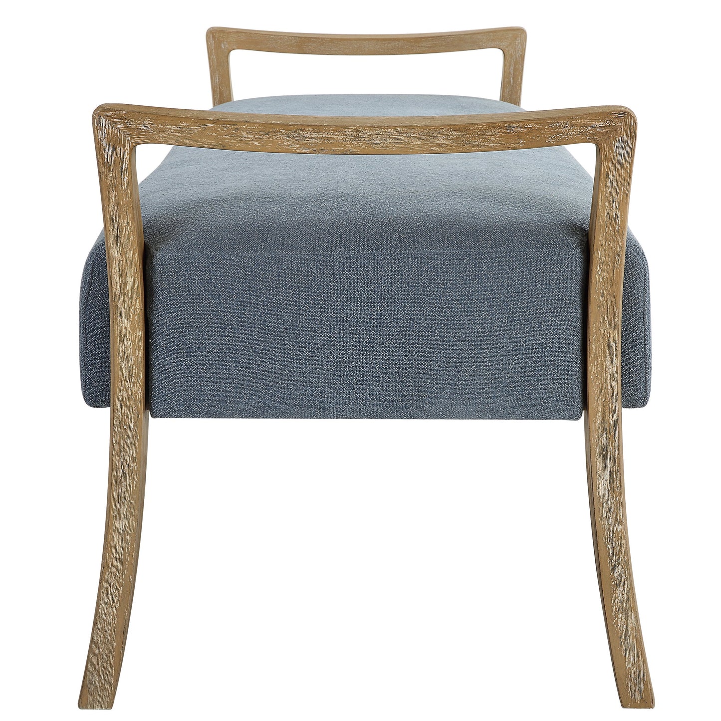 مقعد أزرق سماوي في ضوء النهار الأقصى