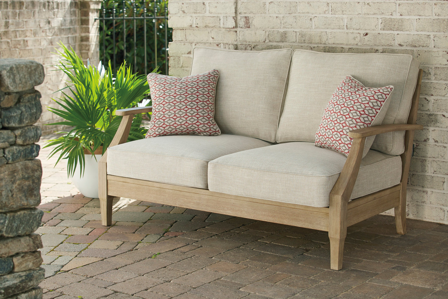 Barstool with Cushion (2/CN)
