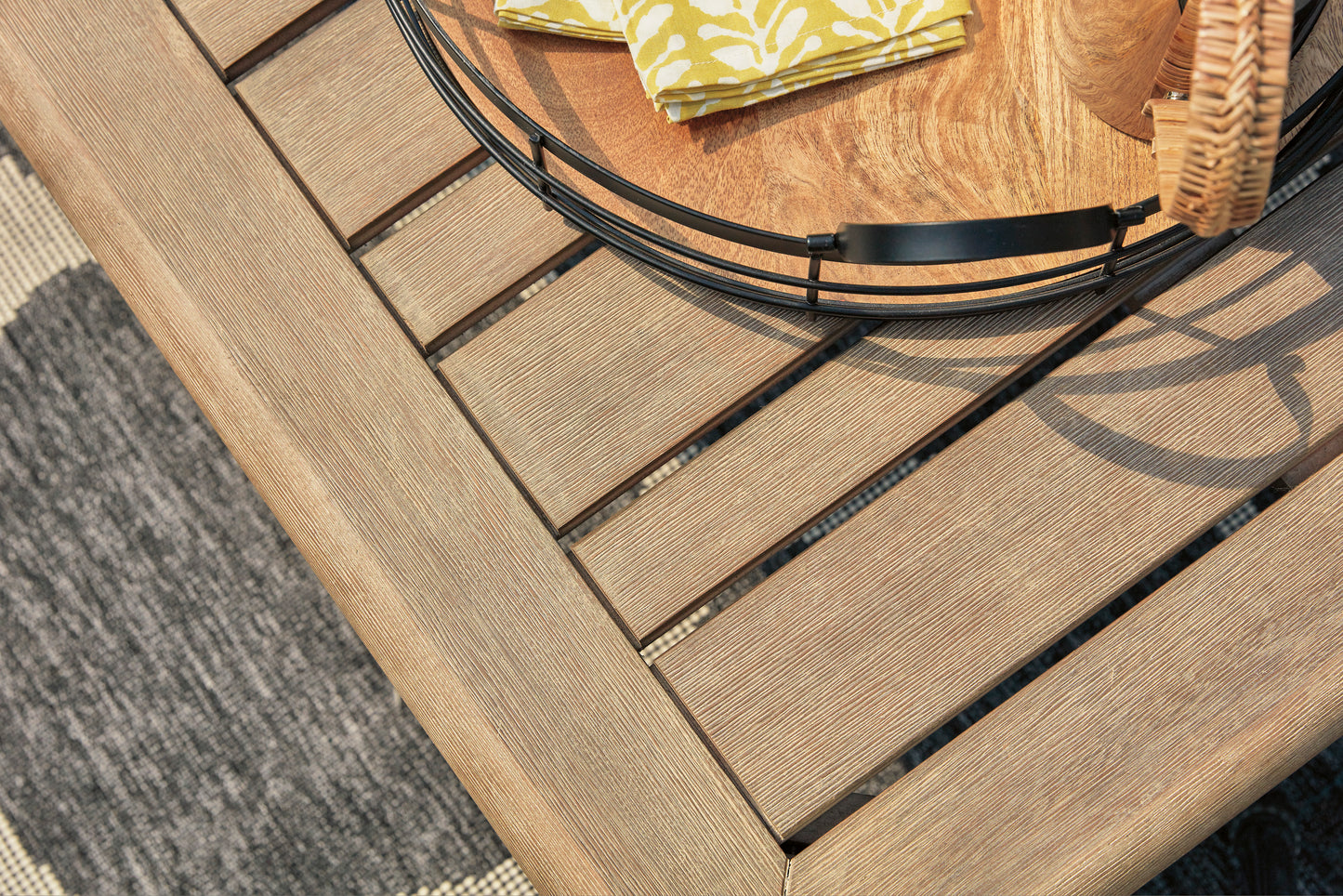 Gerianne Outdoor Set