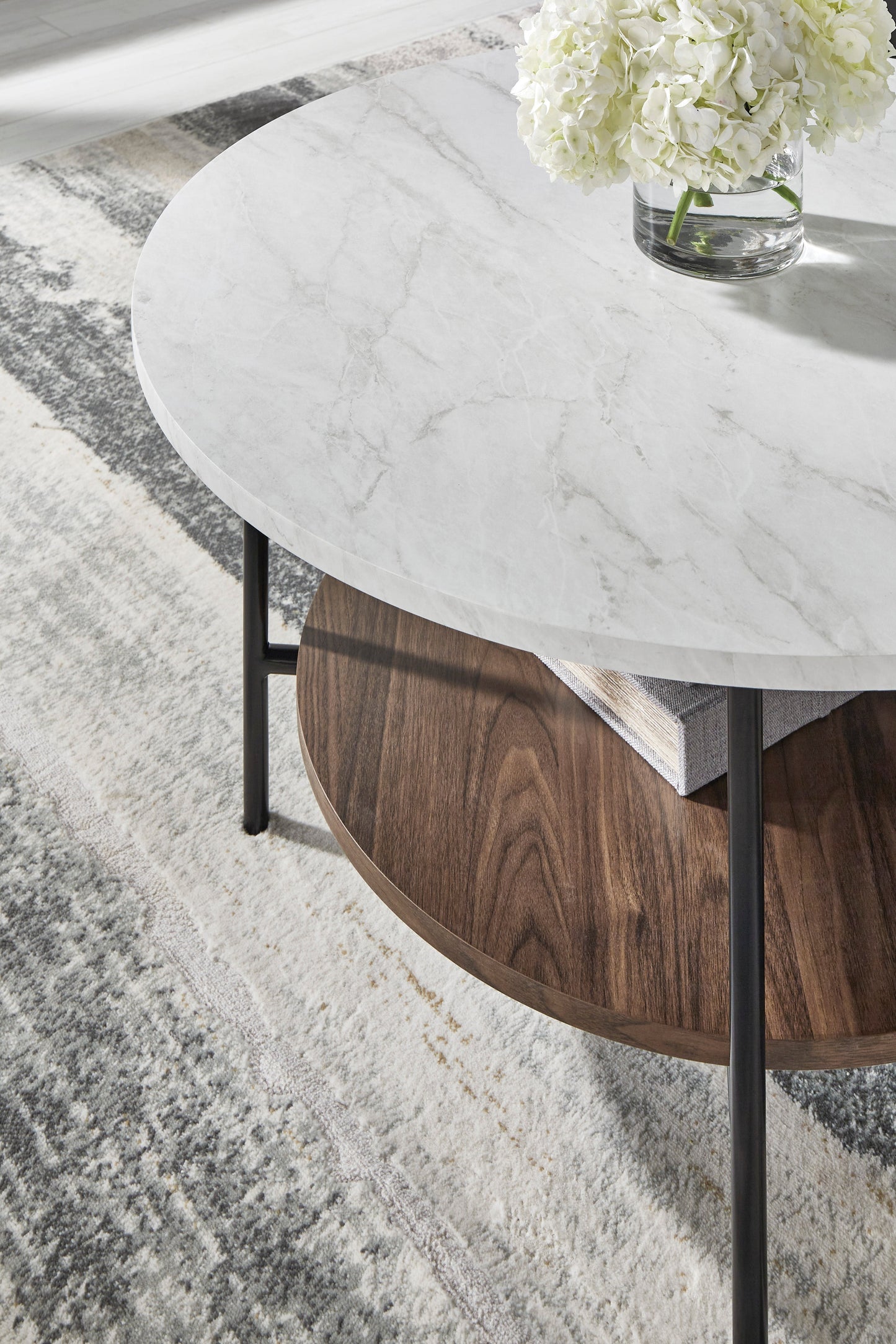 Tildan  WITH FREE TABLES1