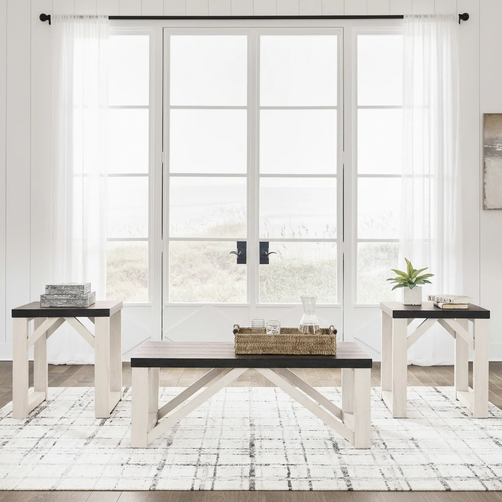 Dorrinson Table (Set of 3)